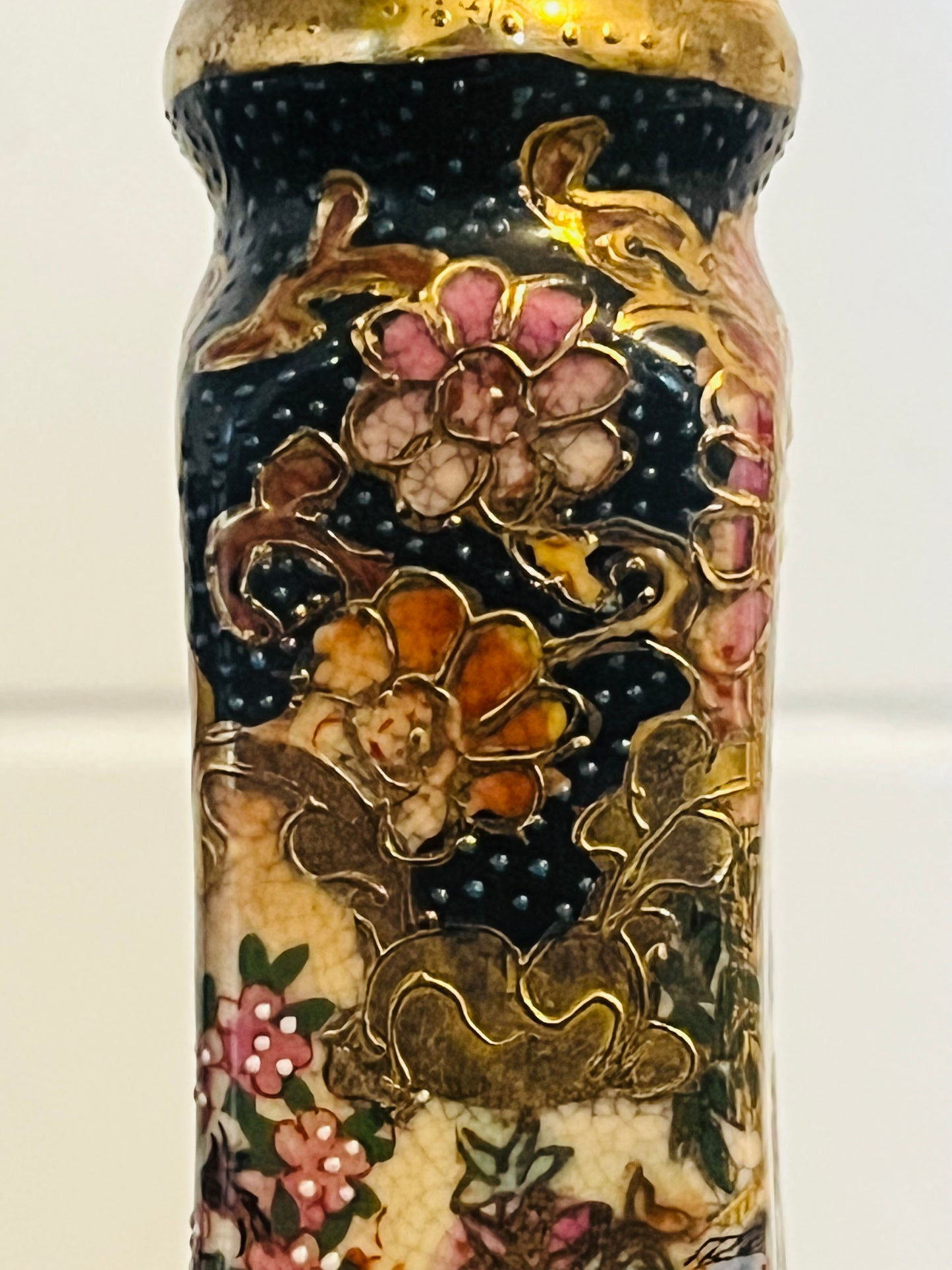 Satsuma-Stílusú Porcelán Váza 20. század Kína
