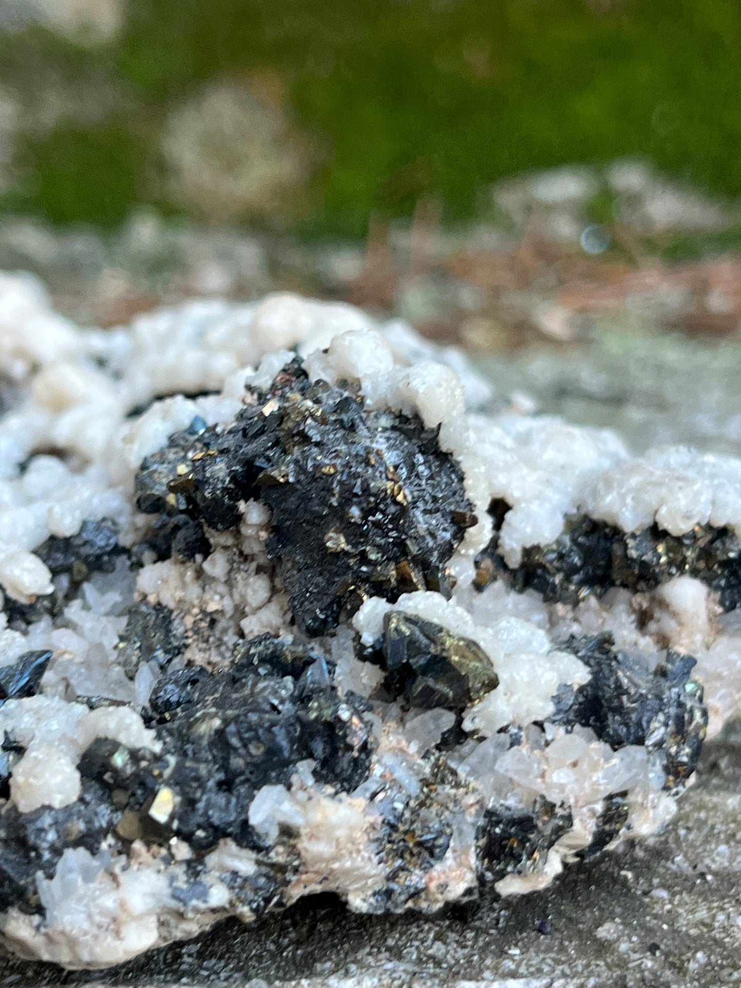 Galenit Szfalerit Dolomit Kvarc Pirittel