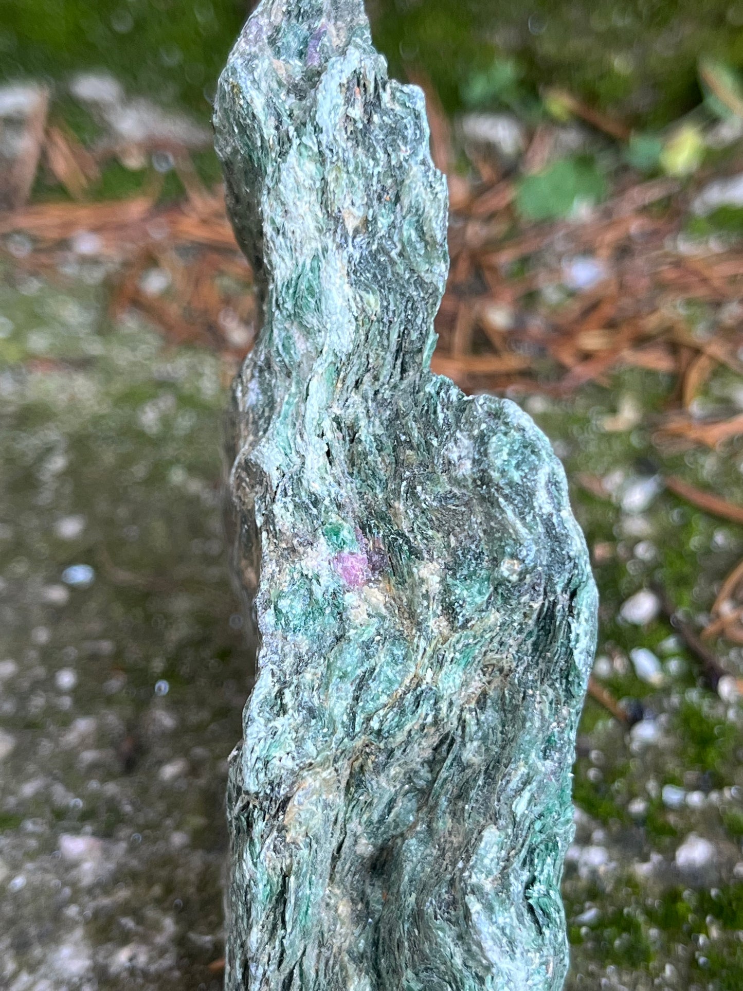 Termèszetes Rubin Fuchsit