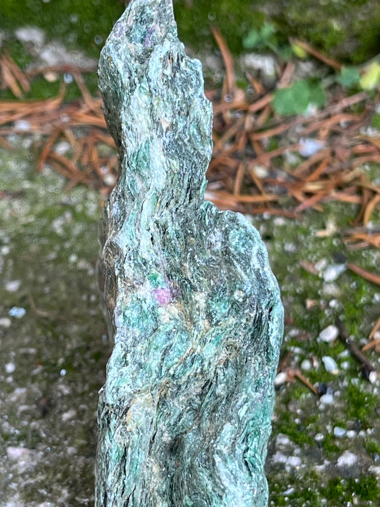 Termèszetes Rubin Fuchsit