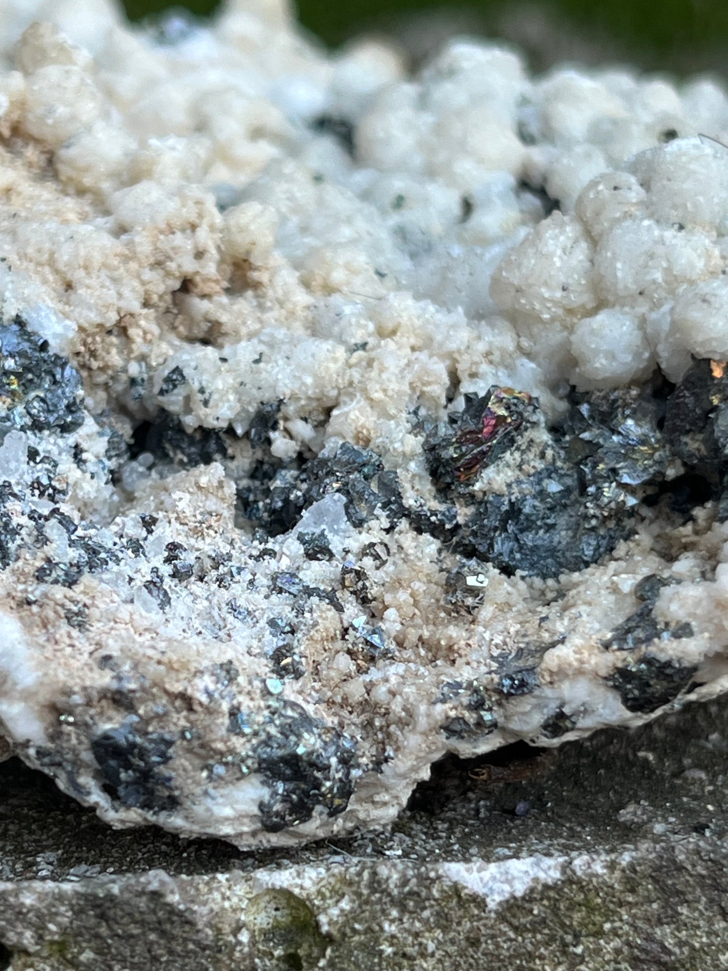 Galenit Szfalerit Dolomit Kvarc Pirittel