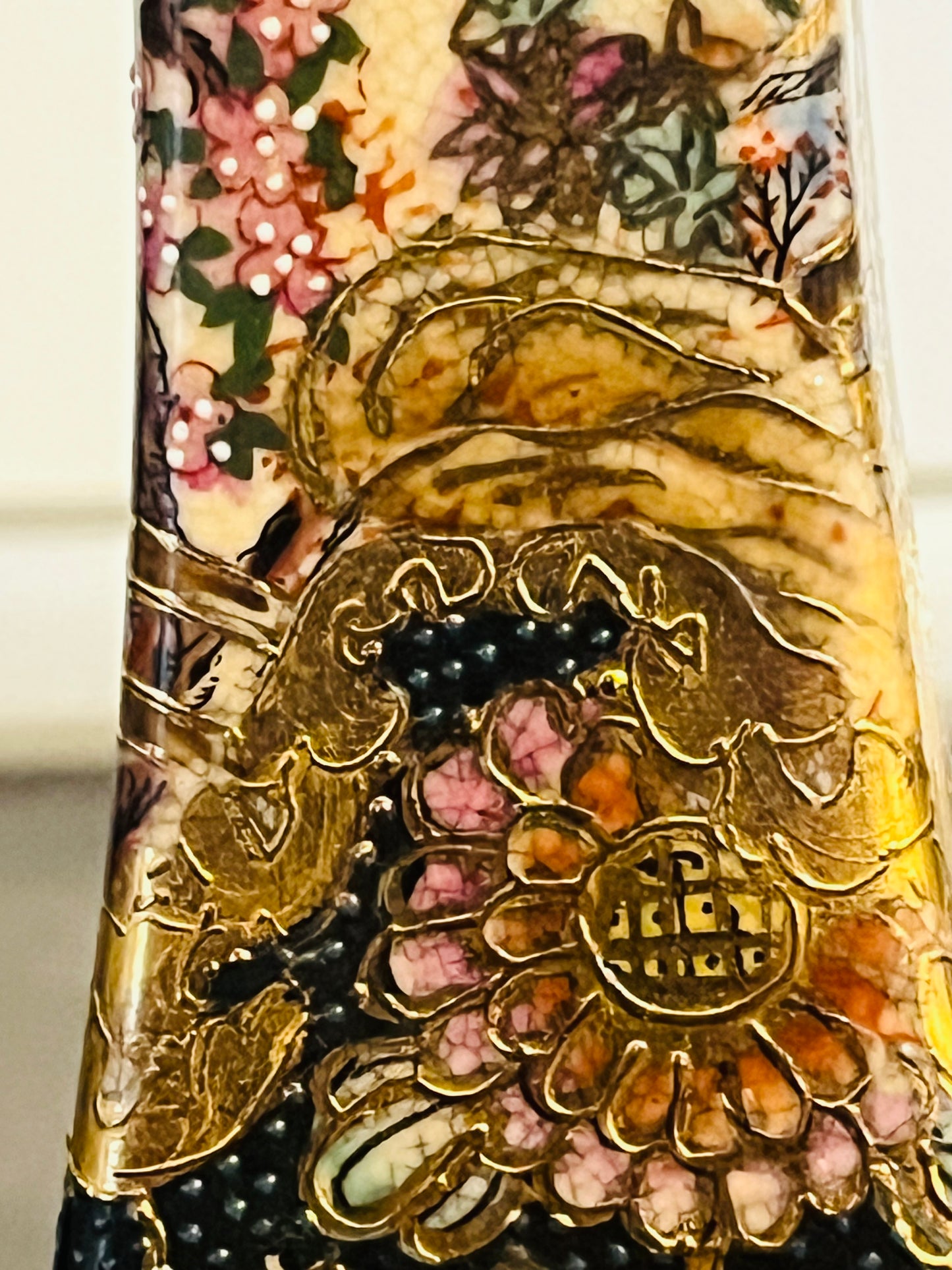 Satsuma-Stílusú Porcelán Váza 20. század Kína