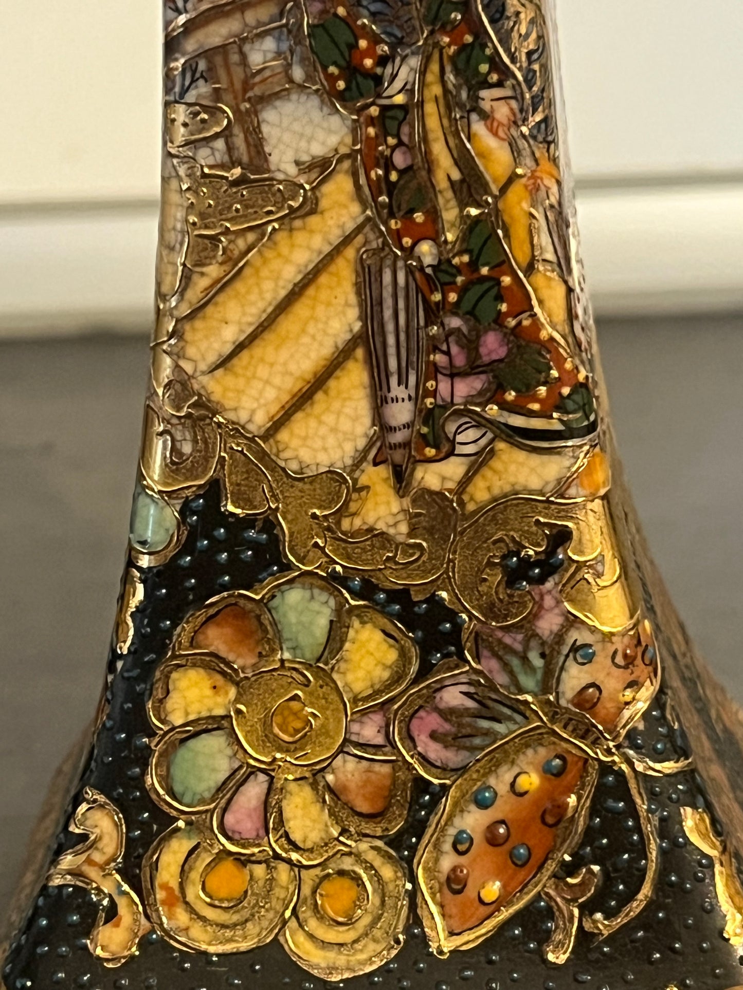 Satsuma-Stílusú Porcelán Váza 20. század Kína