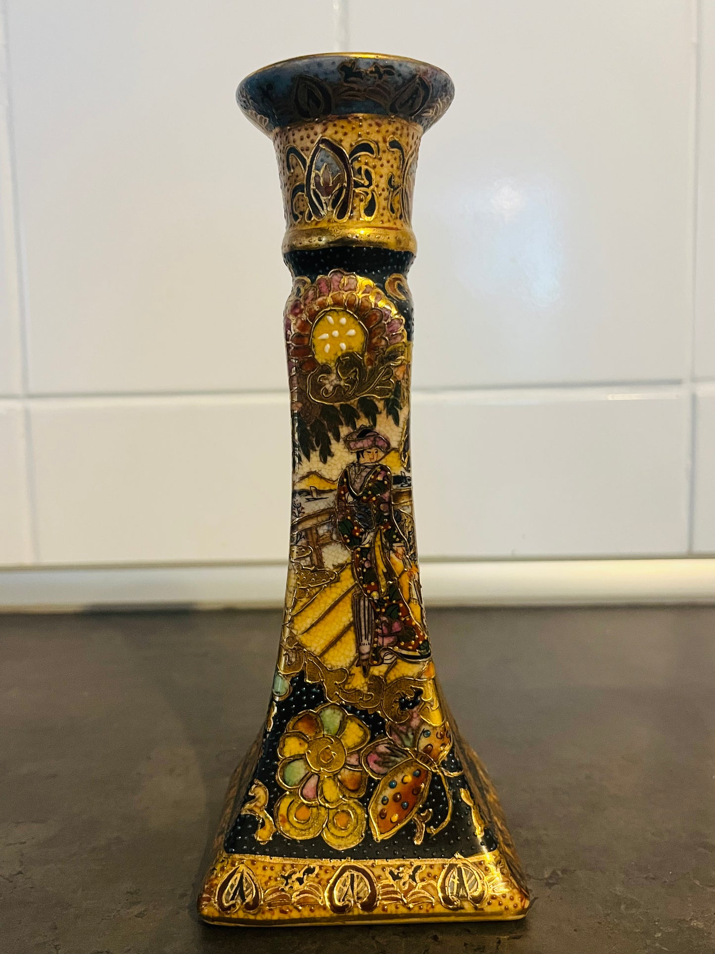 Satsuma-Stílusú Porcelán Váza 20. század Kína